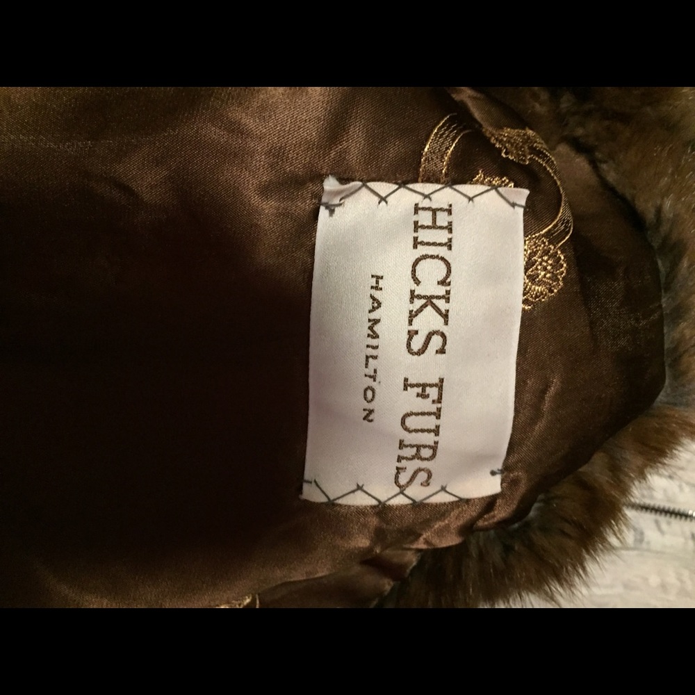 Women's Brown Fur Vest - Picture 5 of 15